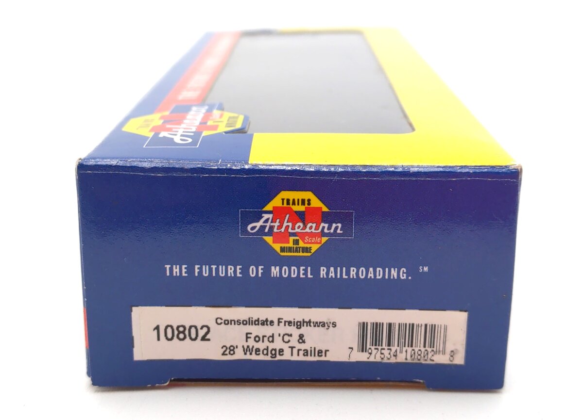 Athearn 10802 N Scale Ford C & 28' Wedge Trailer