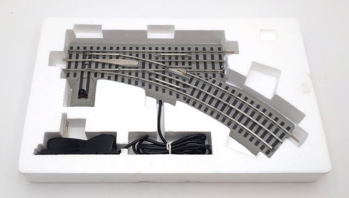 Lionel 6-12046 O Gauge O36 Right Hand Remote-Control FasTrack Switch/Turnout LN/Box