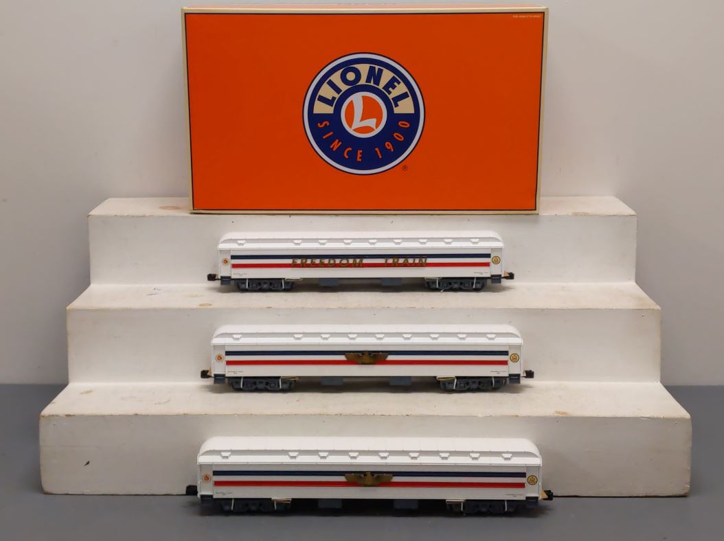 Lionel 6-39085 O Gauge Freedom Train Heavyweight Passenger Car Set (Set of 3) NIB