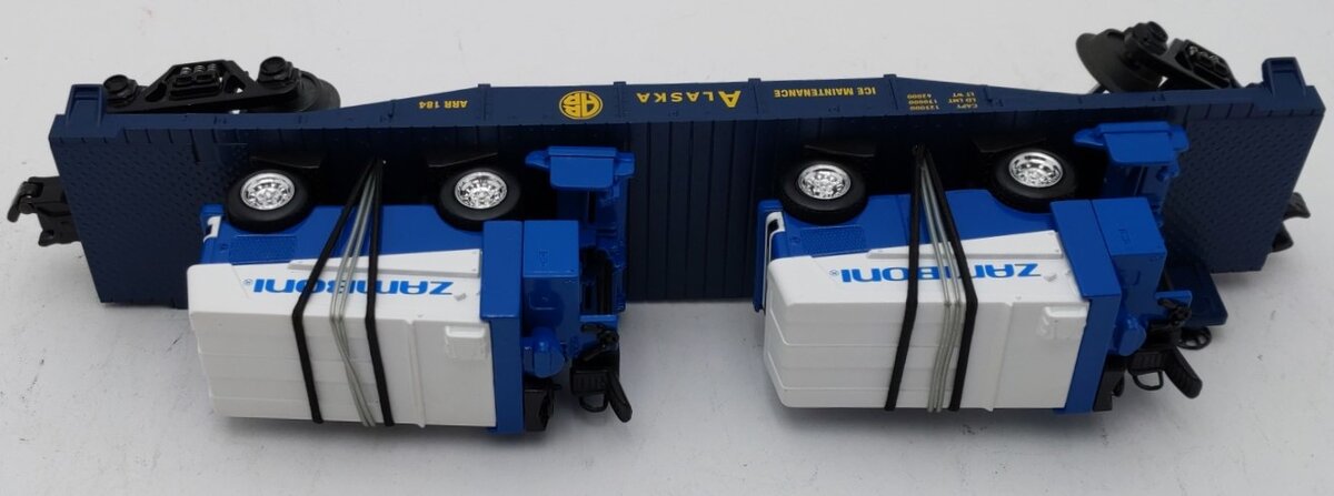 MTH 30-76037 O Gauge Alaska Flat Car w/ 2 Zambonis LN/Box