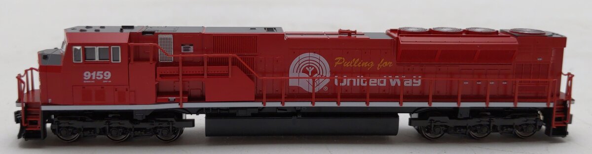 Kato 176-5628 N CP SD90/43MAC Diesel Locomotive Standard DC #9159