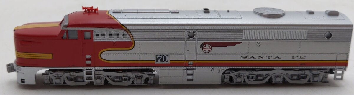 Kato 17C6-4120-DC N Santa Fe Warbonnet ALCO PA-1 Diesel Locomotive #70L