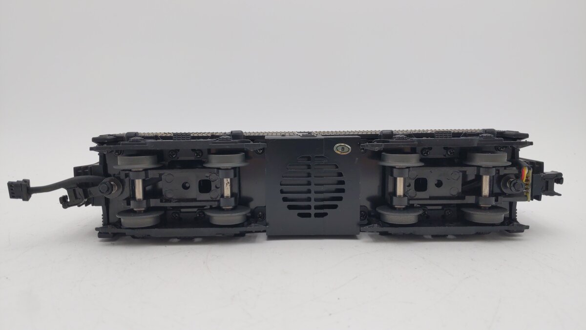 MTH 30-2475-3 Western Maryland FA-2 B-Unit Non-Powered Diesel Engine #453