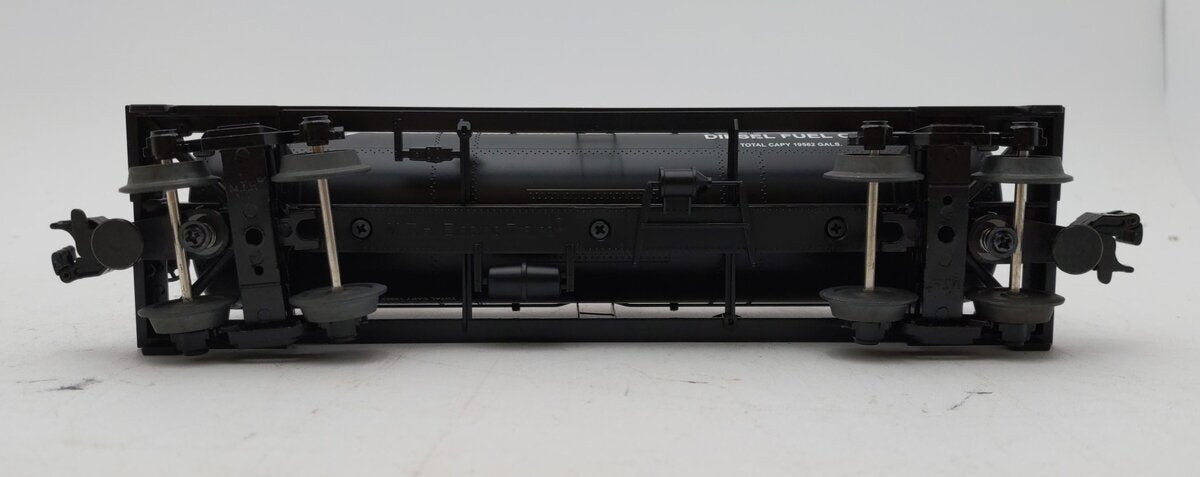 MTH 30-7326 O Gauge Great Northern 3-Dome Tank Car LN/Box