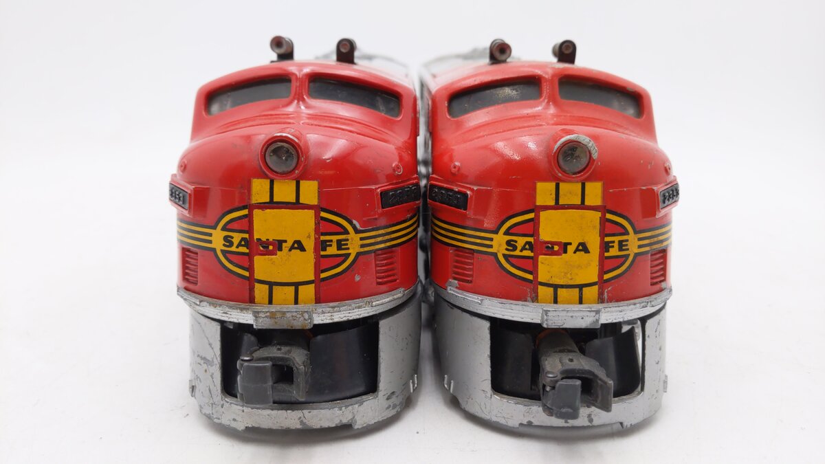 Lionel 2353 Vintage O Santa Fe F-3 AA Diesel Locomotive Set #2353 VG