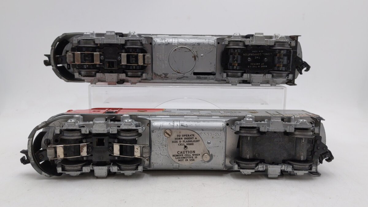 Lionel 2353 Vintage O Santa Fe F-3 AA Diesel Locomotive Set #2353 VG