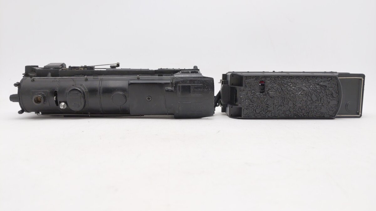 Lionel 2025 Vintage O 2-6-2 Die-Cast Steam Locomotive & 6466W Tender (Modified) VG