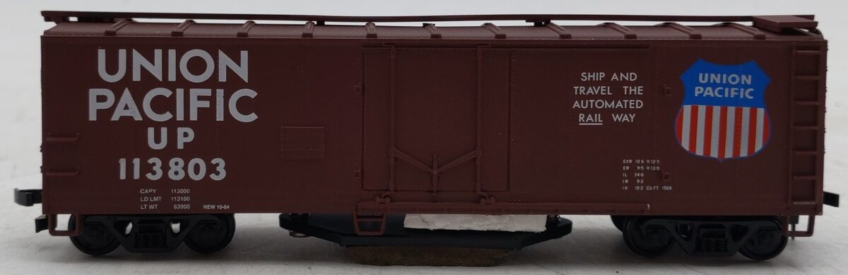 Walthers 931-751 HO Union Pacific Track Cleaning Car #113803 EX/Box