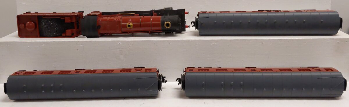 Lionel 7-11020 O Gauge Harry Potter Hogwarts Express Steam Train Set MT/Box