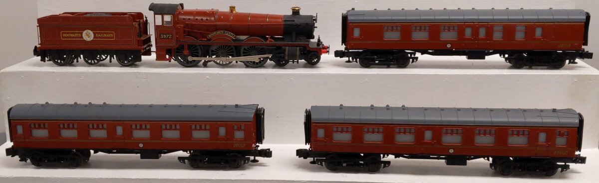 Lionel 7-11020 O Gauge Harry Potter Hogwarts Express Steam Train Set MT/Box