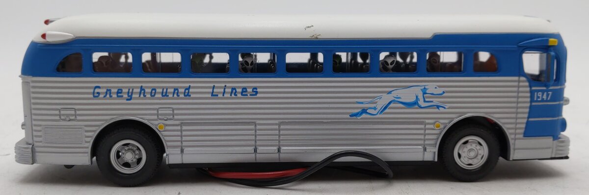 MTH 30-50009 1:48 Scale Greyhound Die-Cast Bus