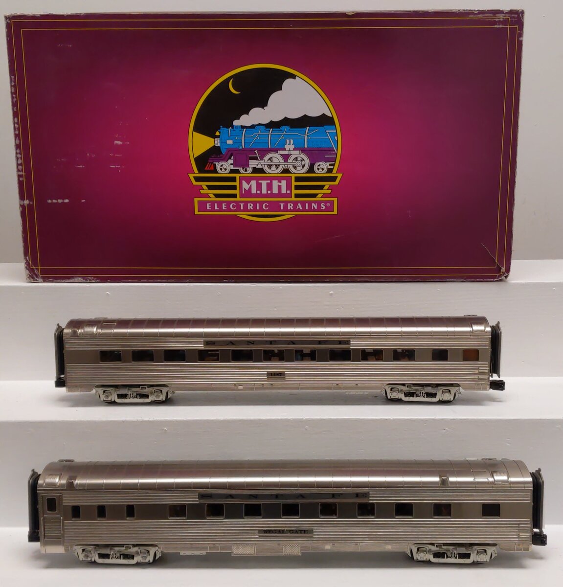 MTH 20-64039 O Santa Fe Premier 2-Car 70' Streamlined Sleeper/Diner Passenger