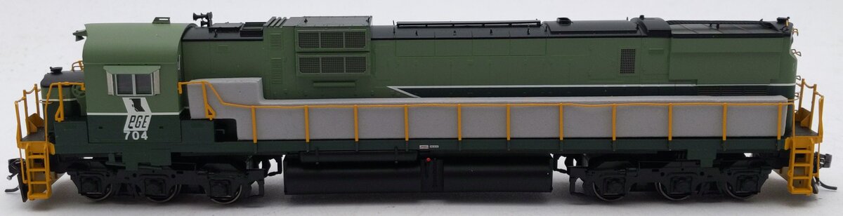 Bowser 23734 HO Pacific Great Eastern MLW C-630M #704 with Sound