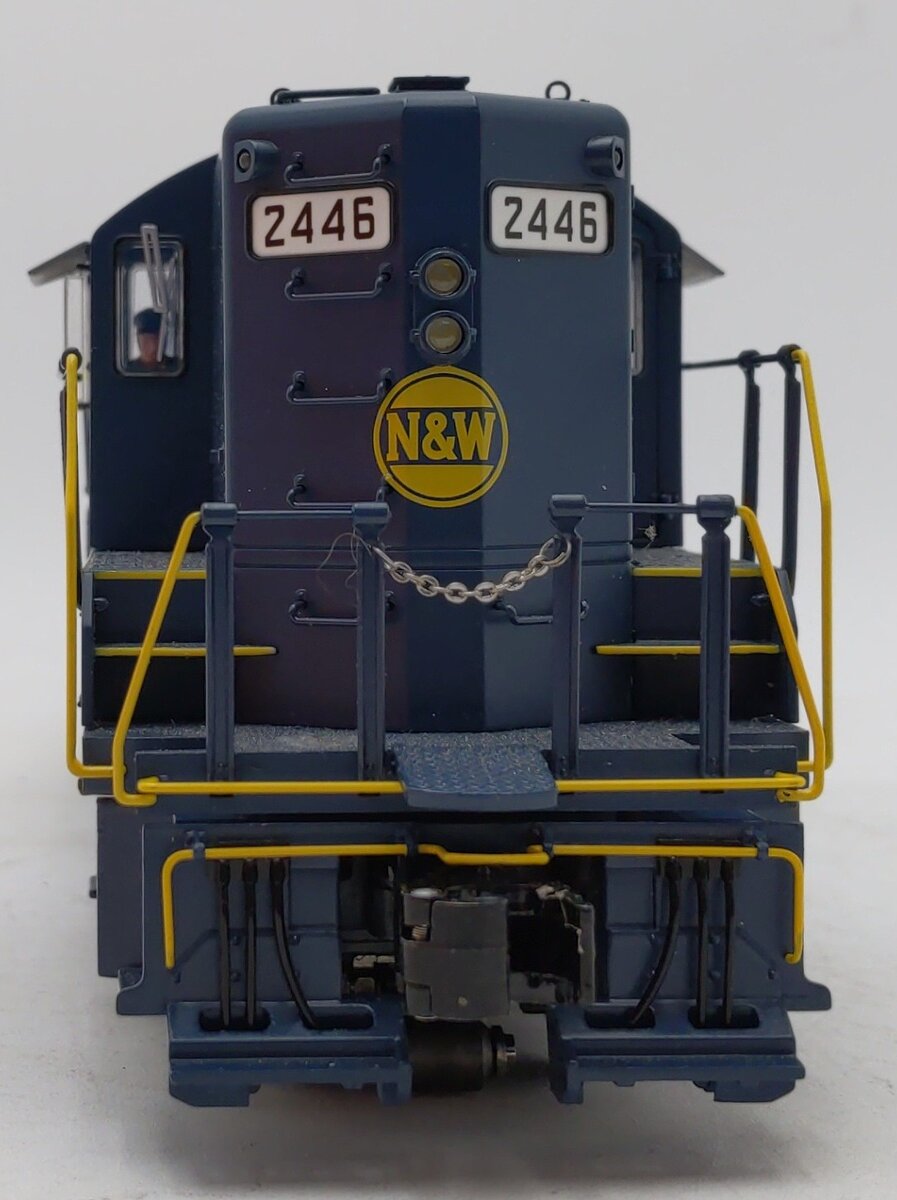 ELECTROTREN autorail diesel X2400 XBD 2467 crème/rouge 2202 NEUF et ELECTROTREN autorail diesel X2400 XBD 2467 crème/rouge 2202 NEUF et
