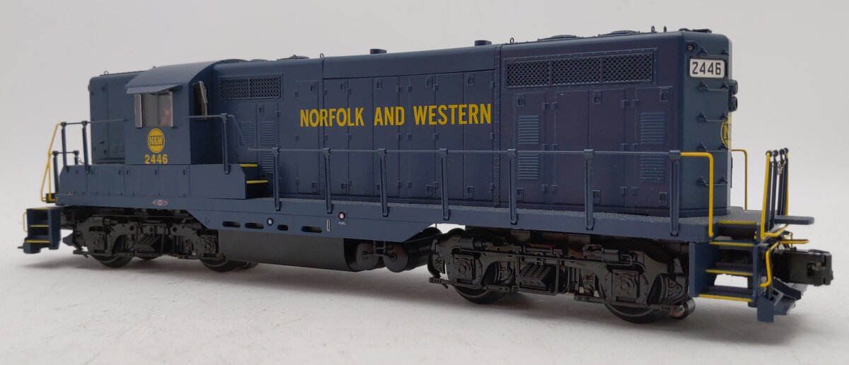 Lionel 6-28592 O Gauge Norfolk & Western GP7 Diesel Engine w/Legacy #2446