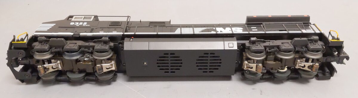Lionel 6-39587 O Norfolk Southern LEGACY Dash 9-44CW Diesel Locomotive #9322