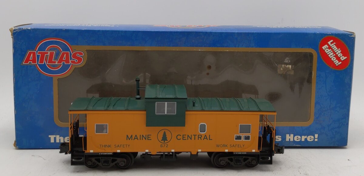 Atlas 6611-2 O Gauge Maine Central Extended Vision Caboose #672 LN/Box