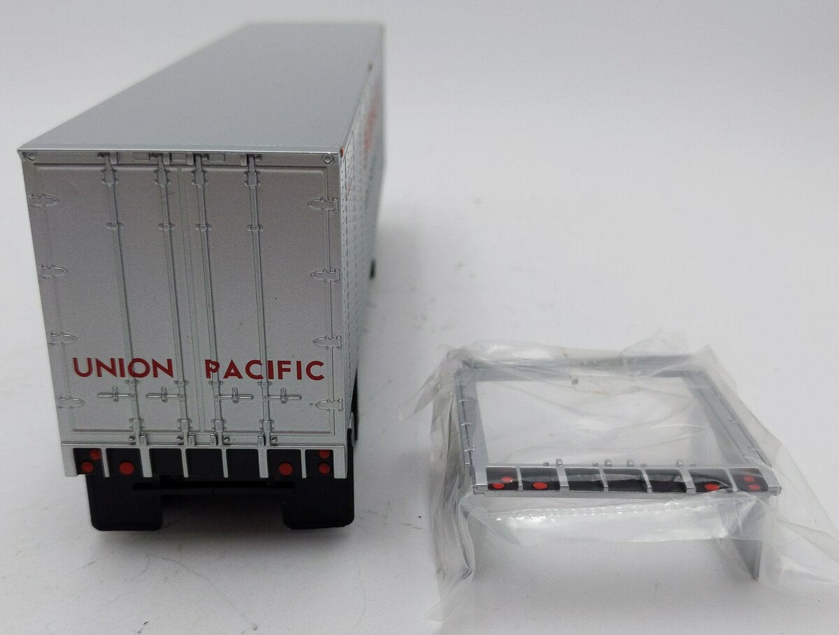 Lionel 6-84877 O Union Pacific 50' Flatcar PS-4 with 40' Trailer #53022