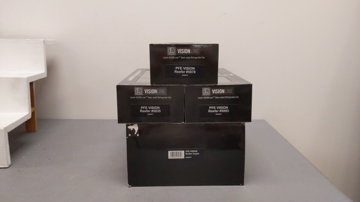 Lionel 2026970 O VISIONLINE Pacific Fruit Express Reefer Cars (Pack of 3) MT/Box