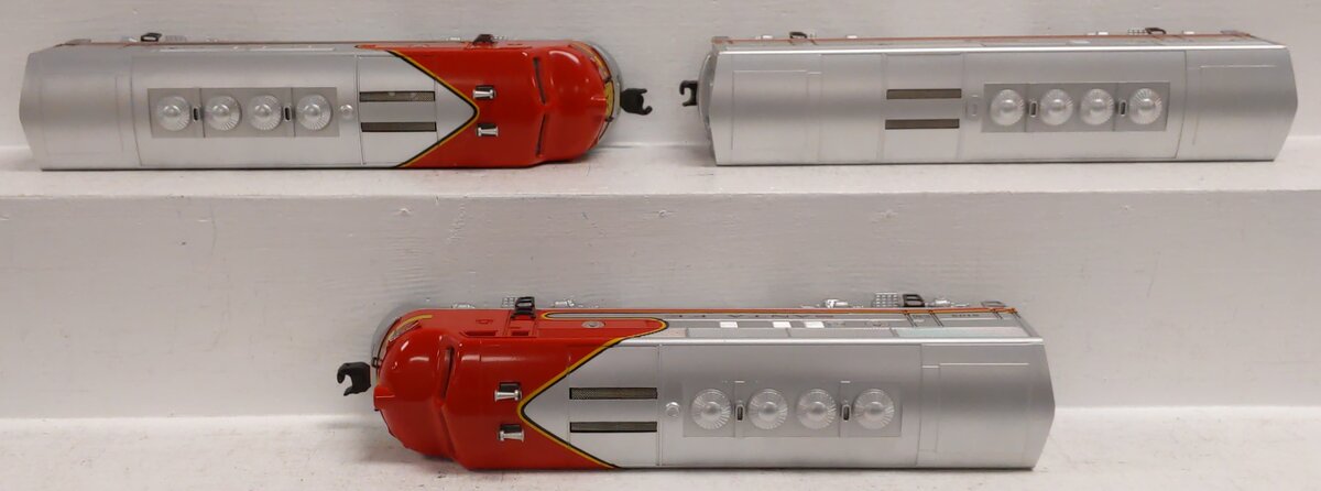 Lionel 6-11711 O Santa Fe F-3 ABA Diesel Locomotive Set #8100/8101/8102 with RS EX/Box
