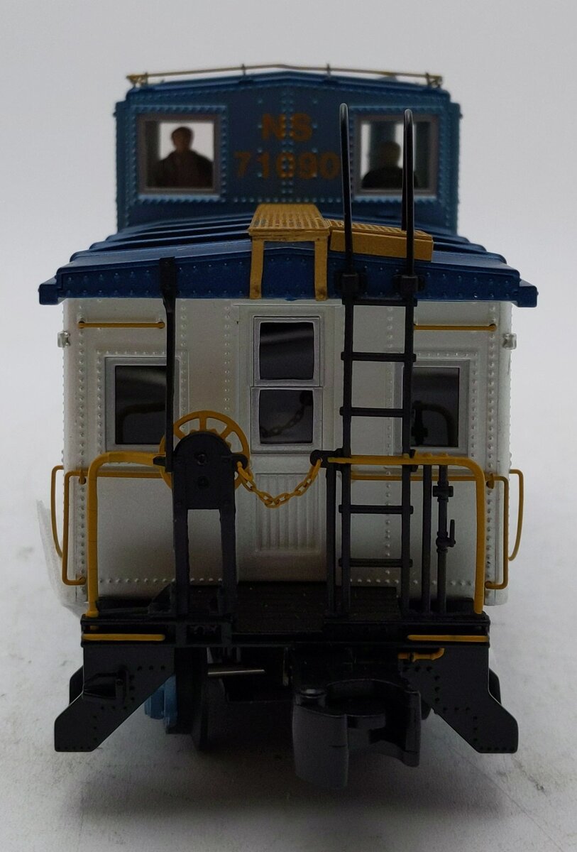 Lionel 6-27631 O Gauge Norfolk Southern Heritage Ca-4 Caboose #71090