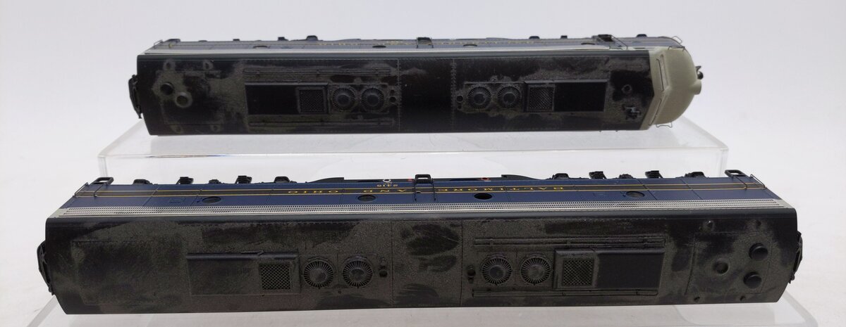 Walthers 920-41368 HO Baltimore & Ohio EMD E-9A/E8Bm Diesel Loco #1454/2415 EX/Box