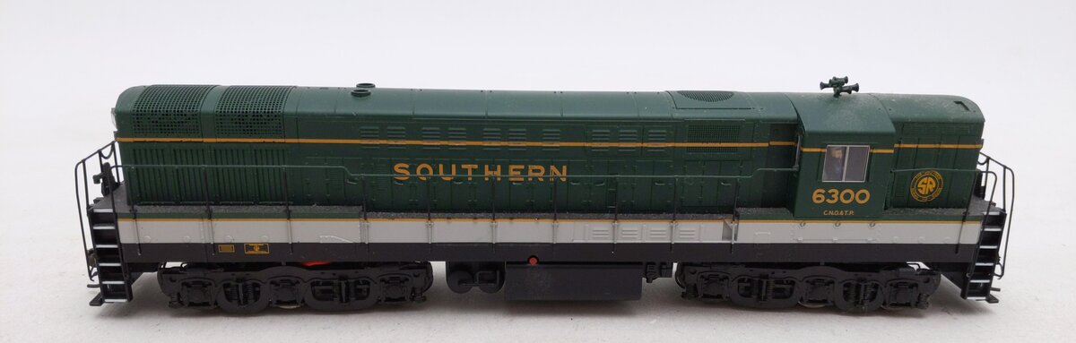 Atlas 10002229 HO Southern Train Master Locomotive #6300