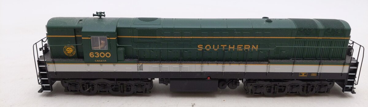 Atlas 10002229 HO Southern Train Master Locomotive #6300
