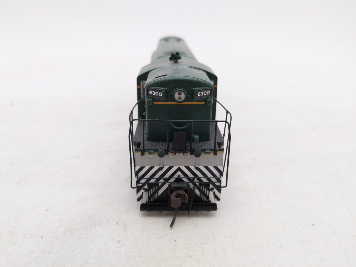 Atlas 10002229 HO Southern Train Master Locomotive #6300