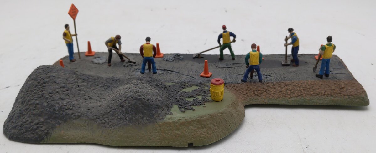 Lionel 6-14211 O Animated Road Crew Work Scene NIB
