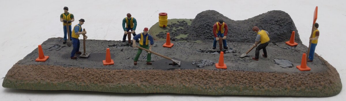 Lionel 6-14211 O Animated Road Crew Work Scene NIB