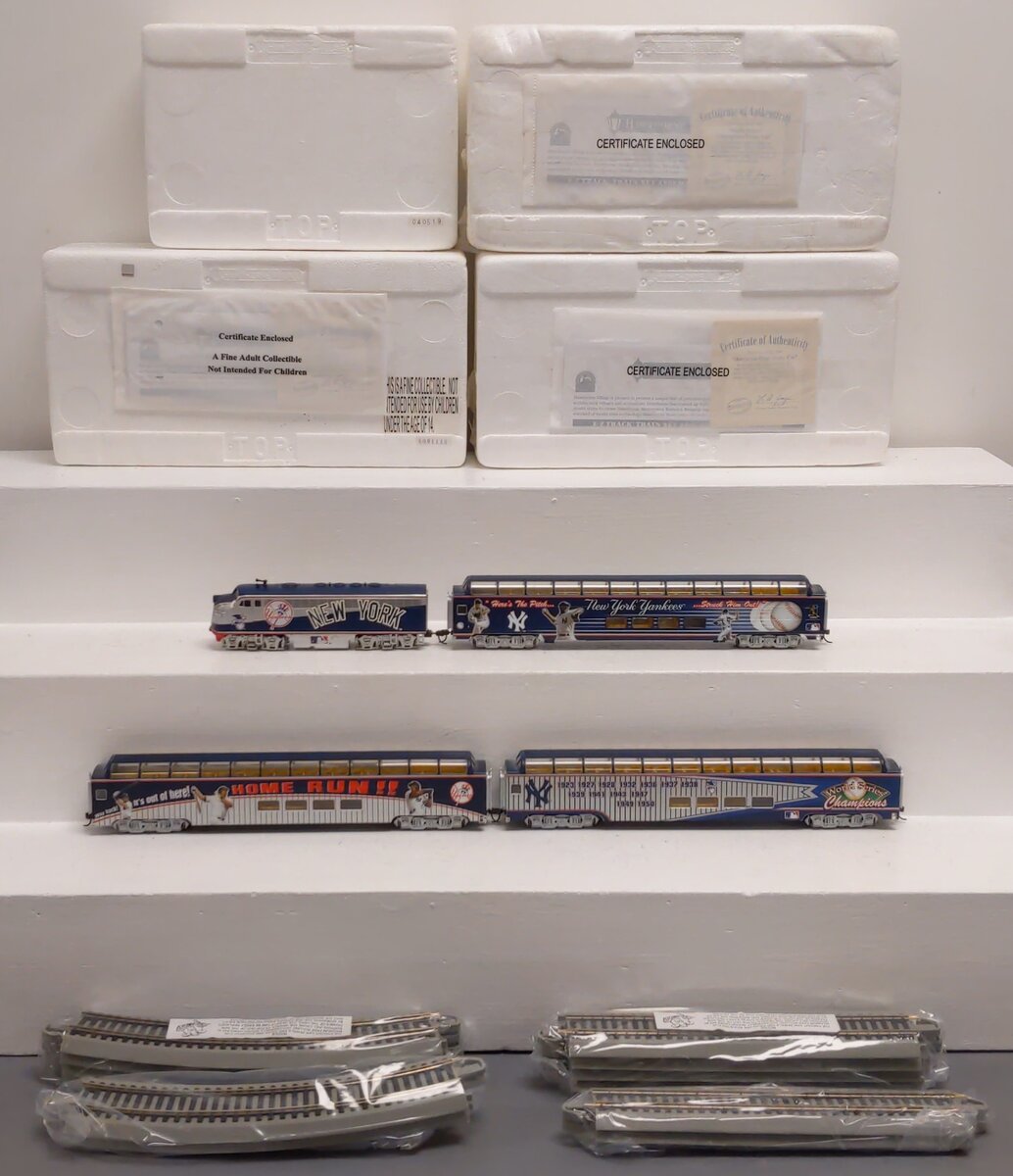 Hawthorne Village HO Scale New York Yankees Baseball Train Set VG/Box