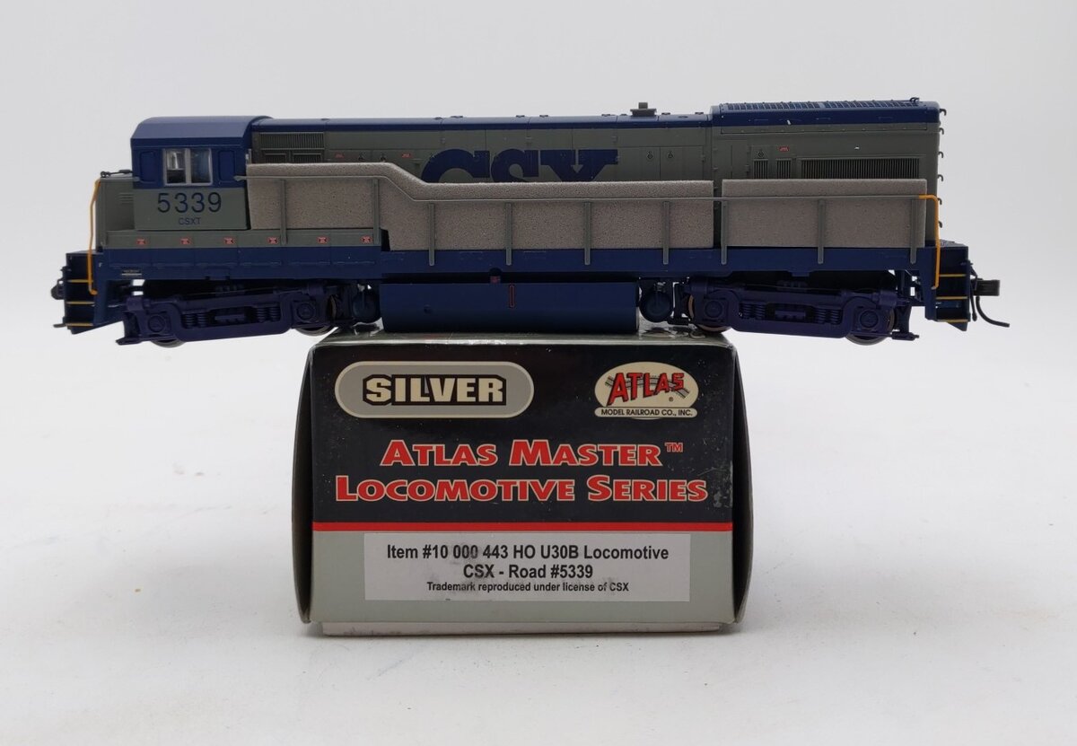 Atlas 10000443 HO Scale CSX U30B Phase 2 Diesel Locomotive #5339