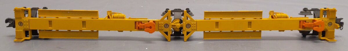 Lionel 6-16334 O Gauge Chicago & Northwestern TTUX Flat Cars with Trailers NIB