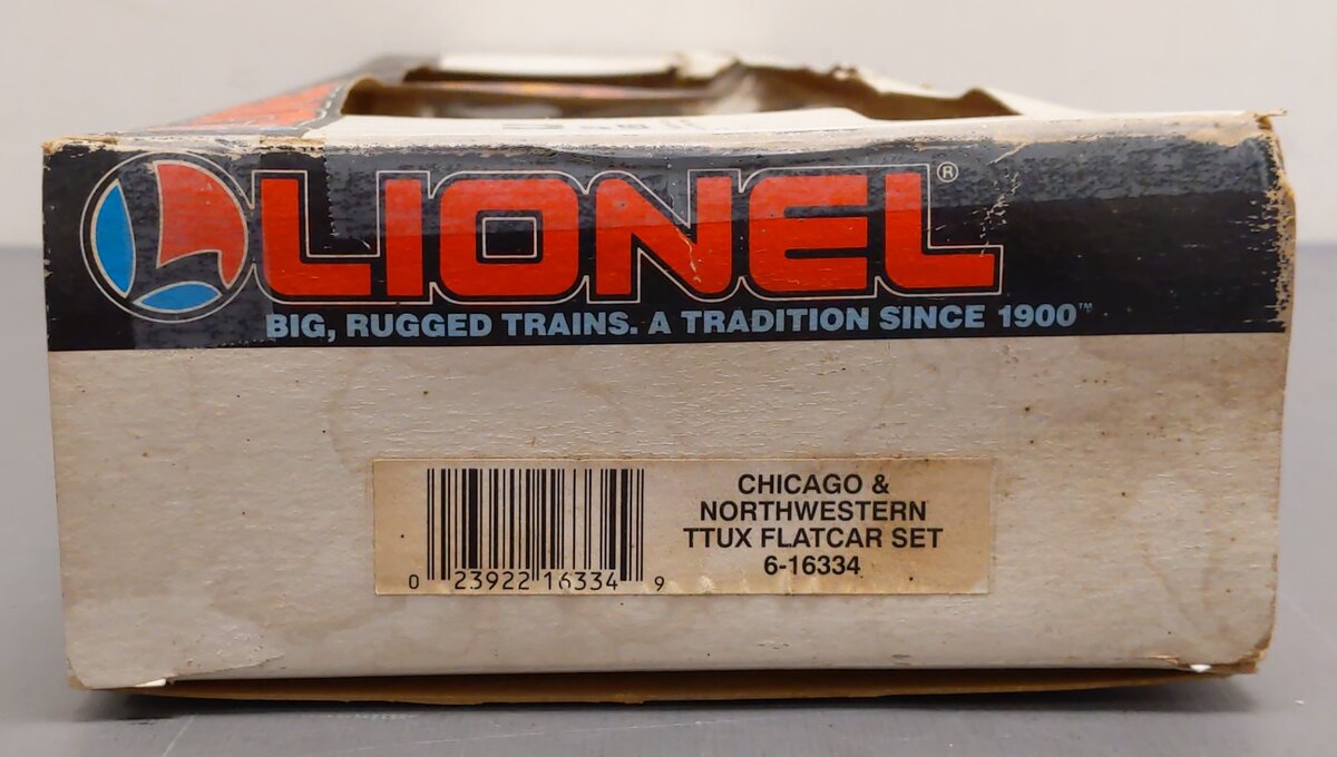 Lionel 6-16334 O Gauge Chicago & Northwestern TTUX Flat Cars with Trailers NIB