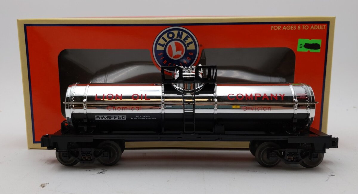 Lionel 6-19628 O Gauge Lion Oil TC 8D Single Dome Chrome Plated Tank Car #2256 LN/Box