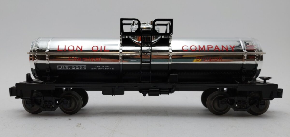Lionel 6-19628 O Gauge Lion Oil TC 8D Single Dome Chrome Plated Tank Car #2256 LN/Box