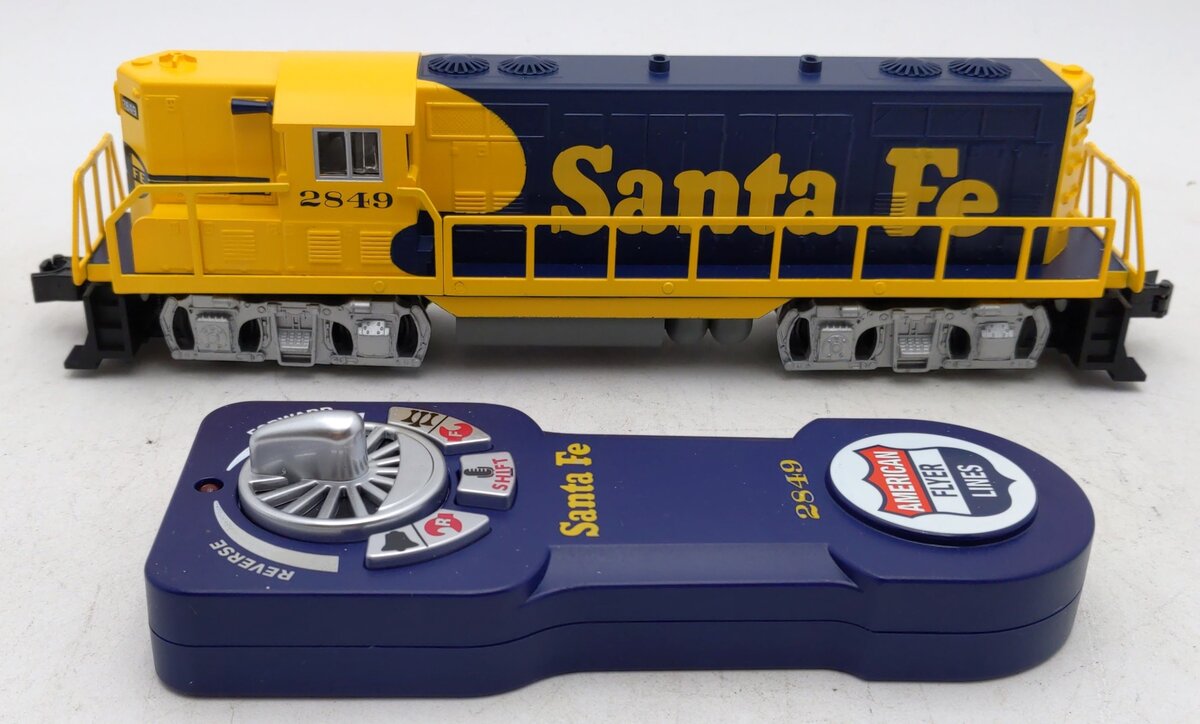 American Flyer 6-48031 S Santa Fe Flyerchief GP-7 Diesel Locomotive #2849