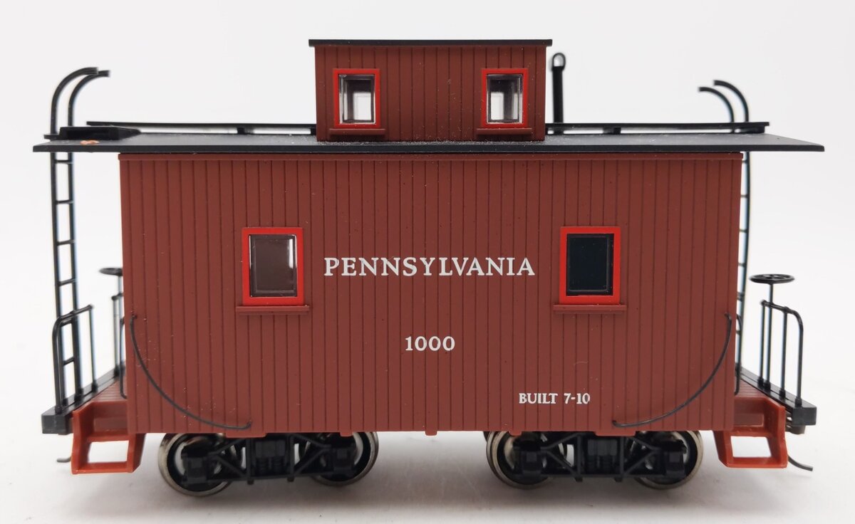 Bachmann 27714 On30 Pennsylvania 8-Wheel Bobber Caboose with Lights #1000