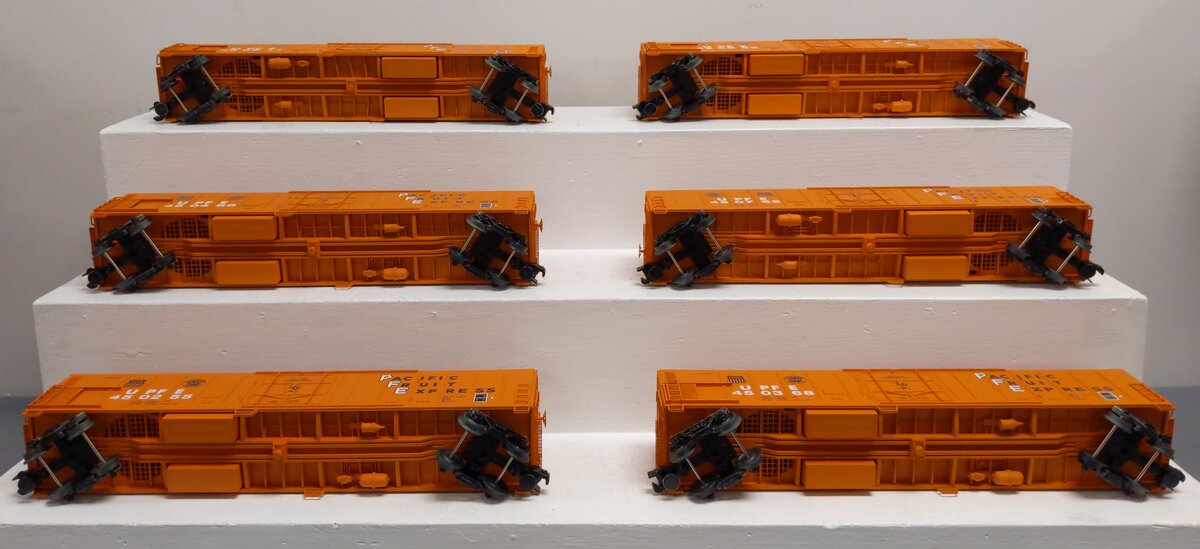 Lionel 3-17170 O Pacific Fruit Express 57' Mechanical Reefer (6)