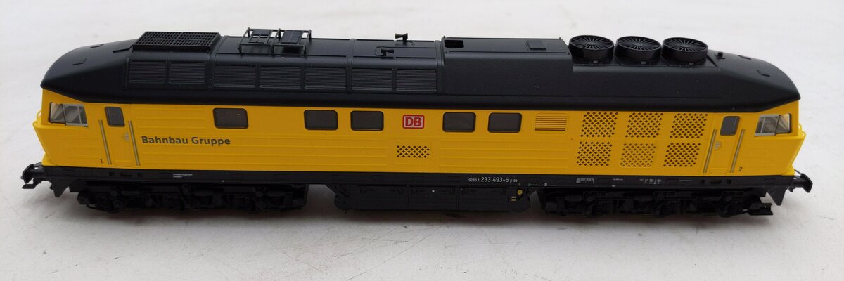 Marklin 36431 HO Digital Deutsche Bahn Class 233 Diesel Locomotive