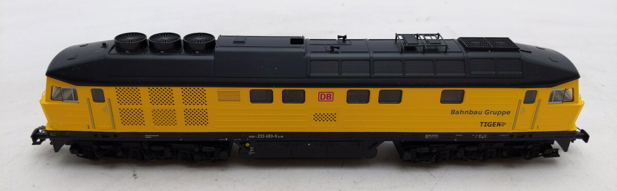 Marklin 36431 HO Digital Deutsche Bahn Class 233 Diesel Locomotive