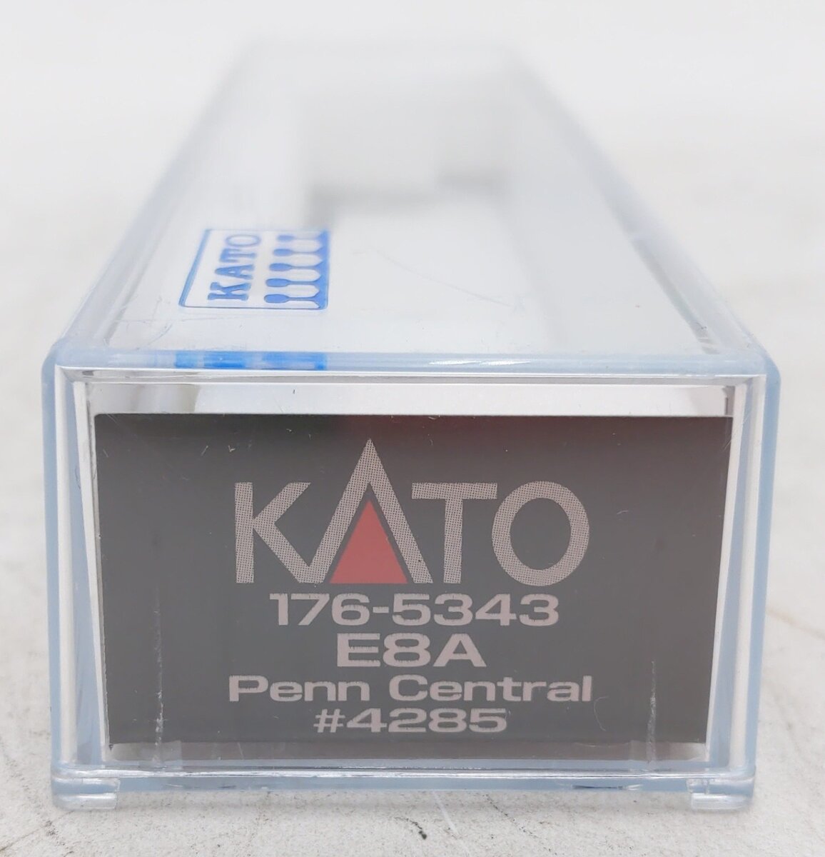 Kato 176-5343 N Scale E8A Penn Central Diesel Locomotive #4285