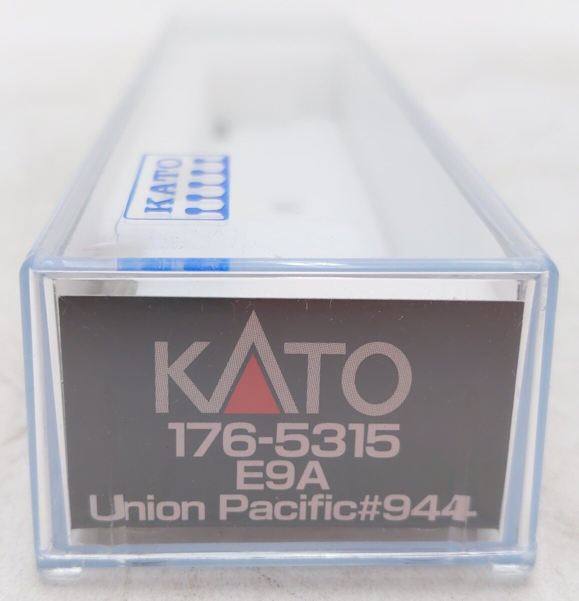 Kato 176-5315 N Scale Union Pacific EMD E9A Diesel Locomotive #944