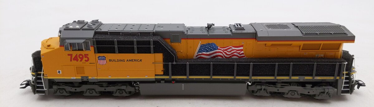 Marklin 38440 HO UP Era VI ES44AC US Diesel Locomotive with DCC/Sound #7495