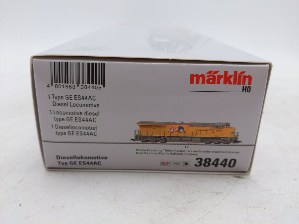 Marklin 38440 HO UP Era VI ES44AC US Diesel Locomotive with DCC/Sound #7495