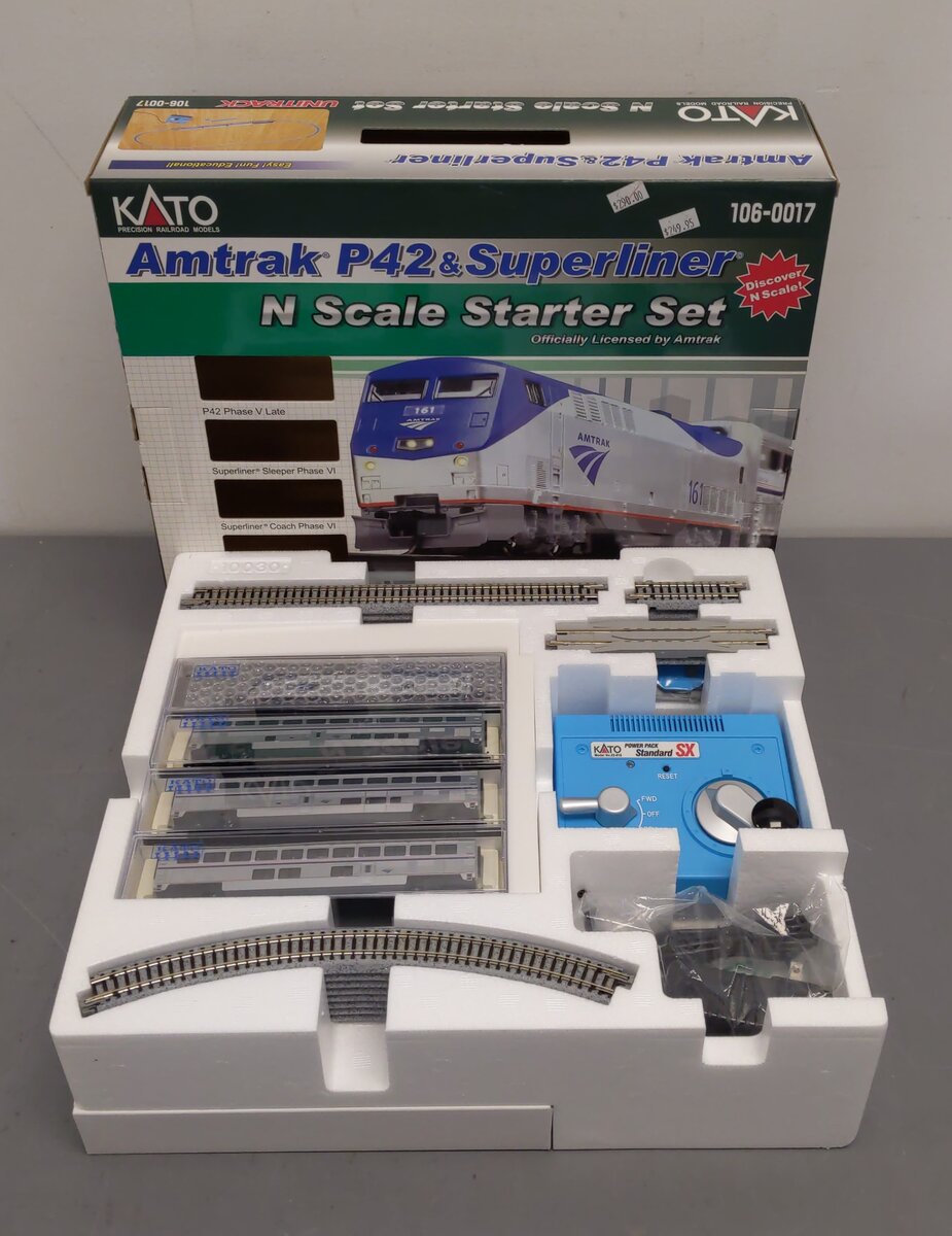 Kato 106-0017 N Scale Amtrak P42 Superliner Diesel Starter Train Set