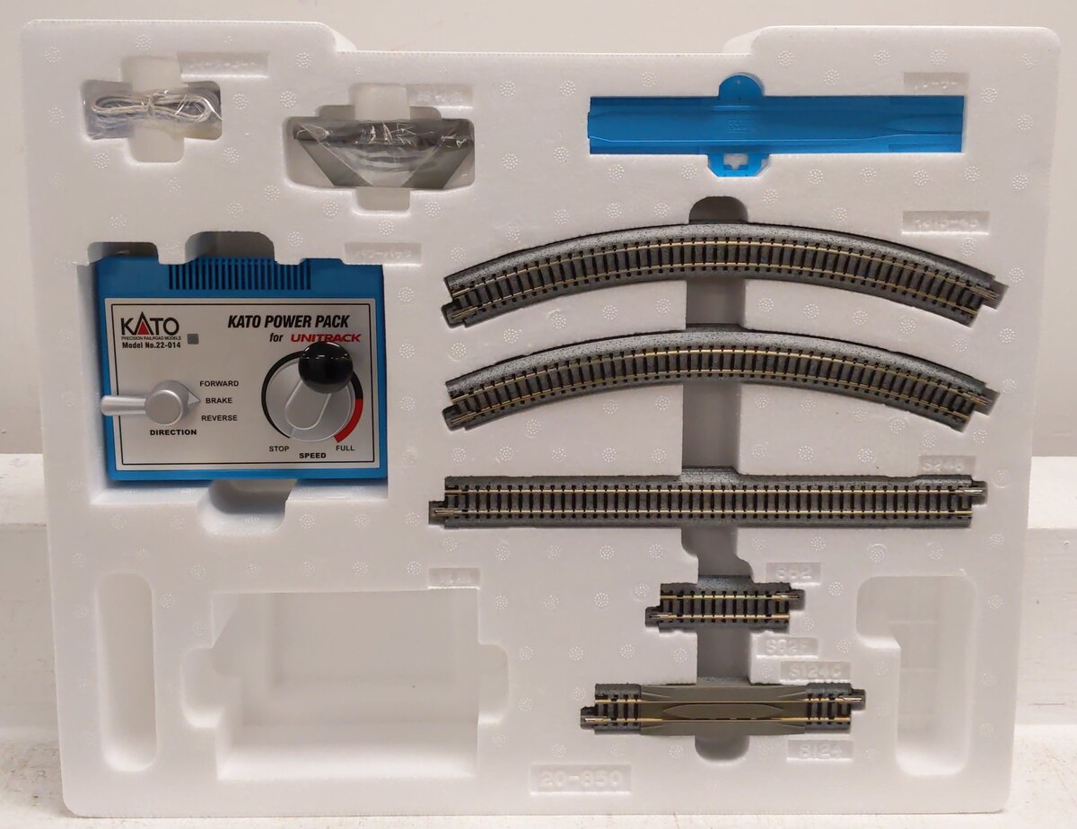 Kato 106-0022 Canadian Pacific GE ES44AC GEVO N Gauge Diesel Freight Train Set