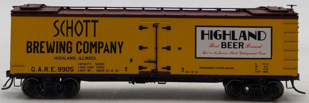 MTH 80-94031 HO Scale Schott Brewing Co. R40-2 Woodside Reefer Car #9905