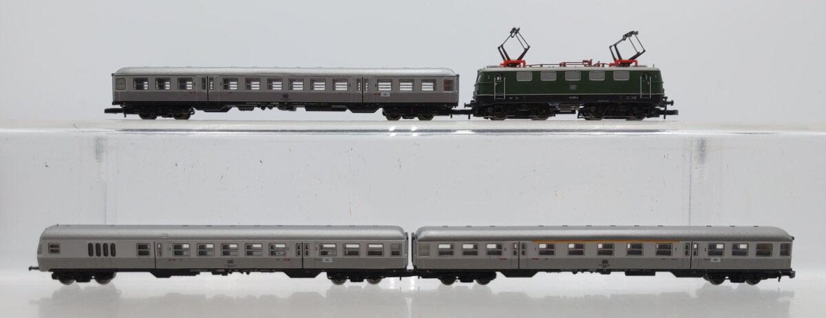 Marklin 81356 Z Gauge German Federal Railroad Commuter Train Set